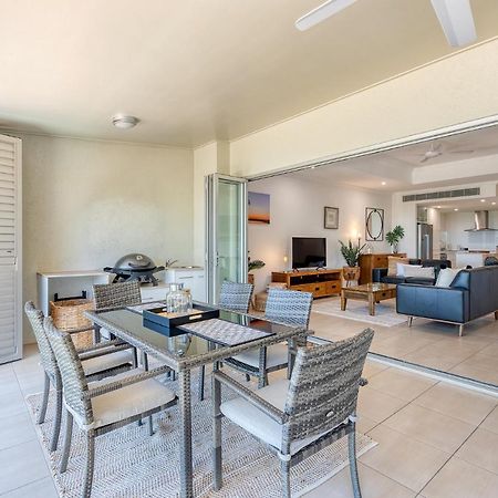 Island Views Beachfront Apartments Палм Коув Екстериор снимка