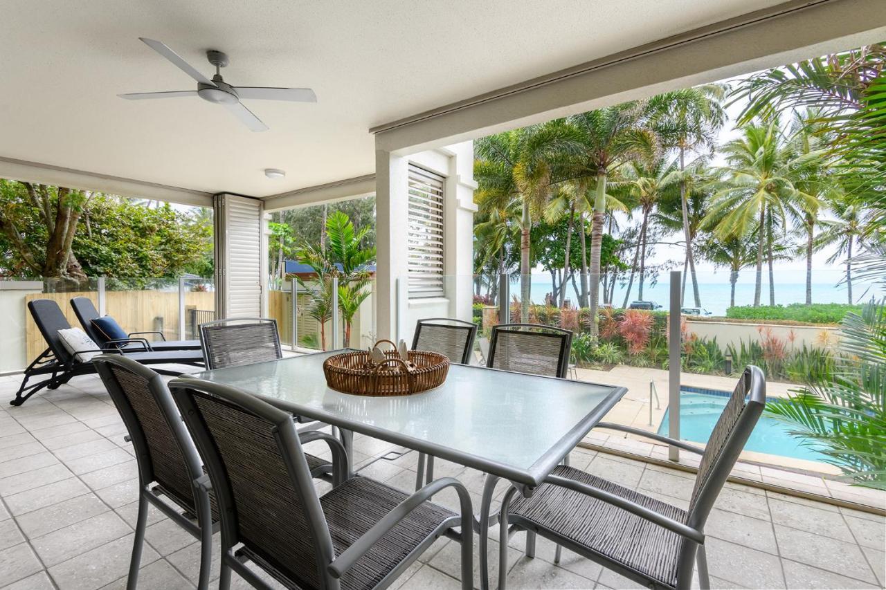 Island Views Beachfront Apartments Палм Коув Екстериор снимка