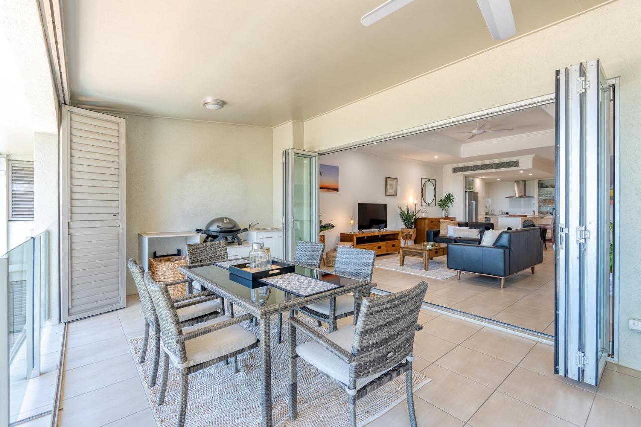 Island Views Beachfront Apartments Палм Коув Екстериор снимка