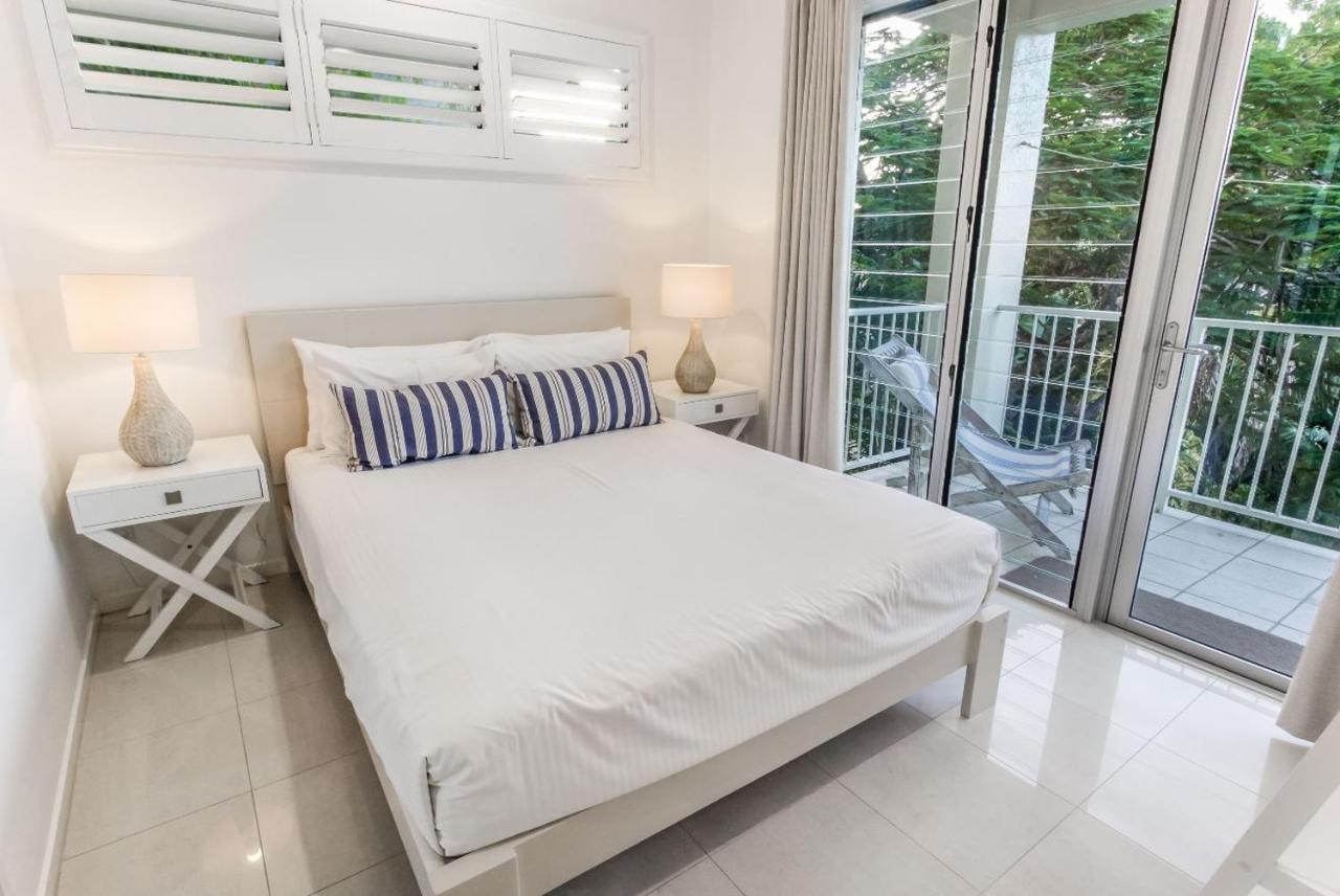 Island Views Beachfront Apartments Палм Коув Екстериор снимка