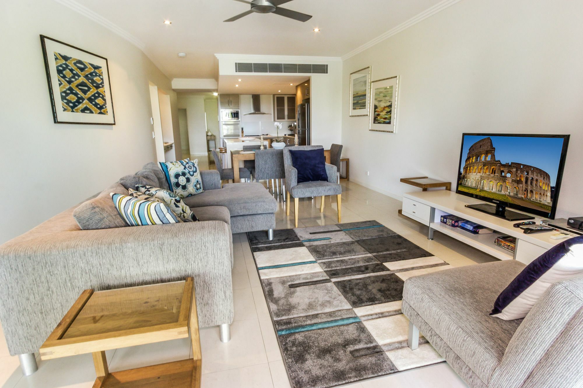 Island Views Beachfront Apartments Палм Коув Екстериор снимка